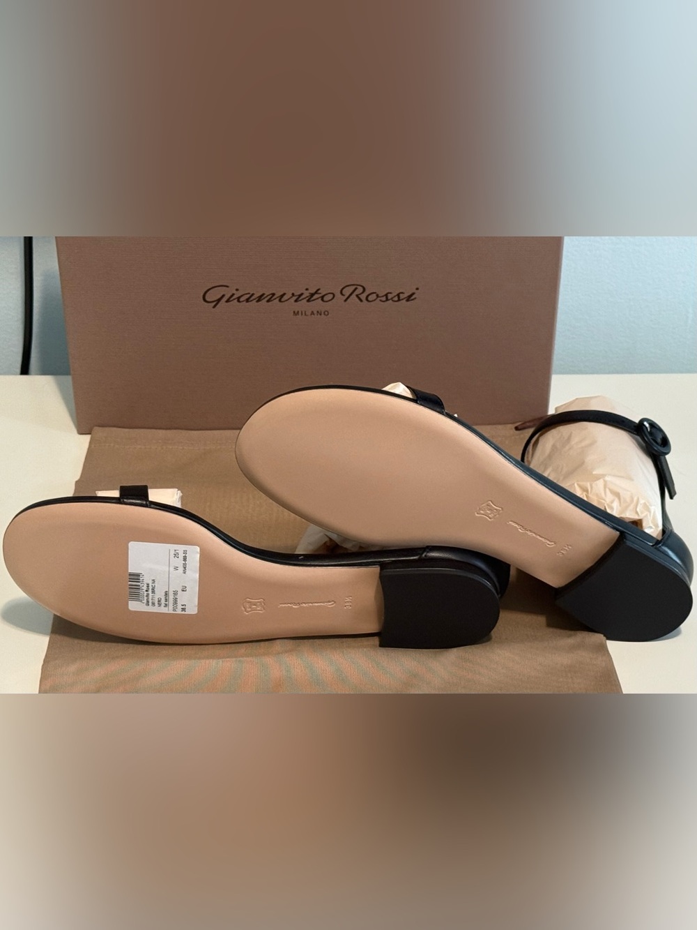 Gianvito Rossi Black Leather Ankle Strap Flat Sandals 38.5 NIB - Picture 5 of 5